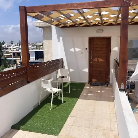 公寓 Harbour 1 Bedroom Steps From And Nightlife Paphos