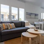 Apartment Harbour 1 Bedroom Steps From And Nightlife